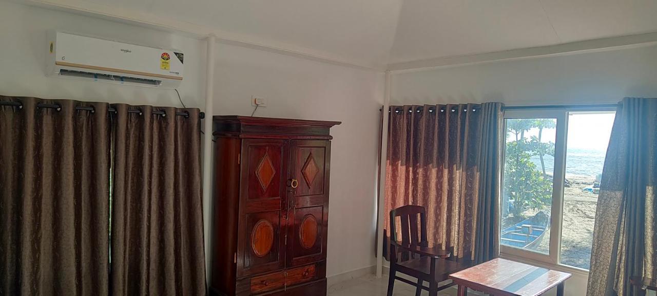 Marari Blue Whale Beach House Alappuzha 외부 사진